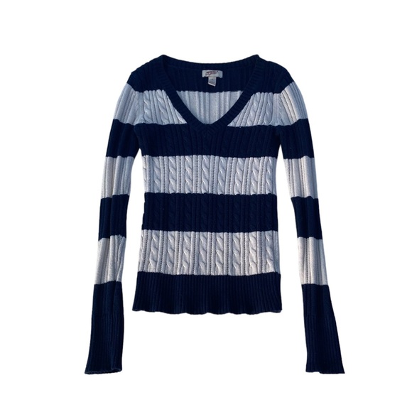 Arizona Jean Co V-neck Cable Knit Sweater - Picture 1 of 3